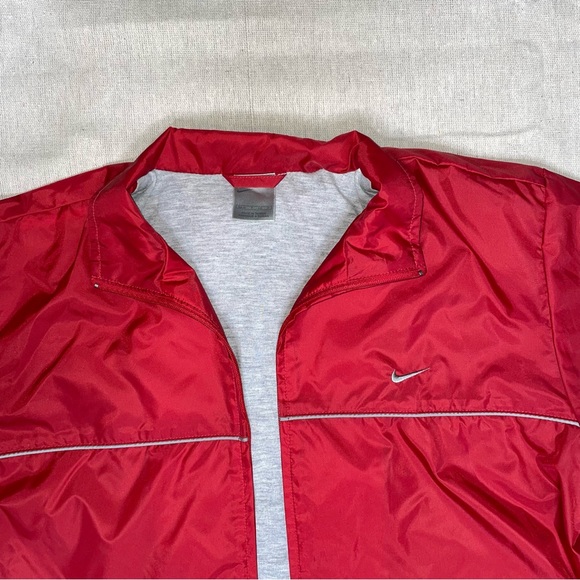 Vintage Nike Full Zip Windbreaker Jacket Womens Small 4-6 Swoosh Logo Red - Picture 2 of 10